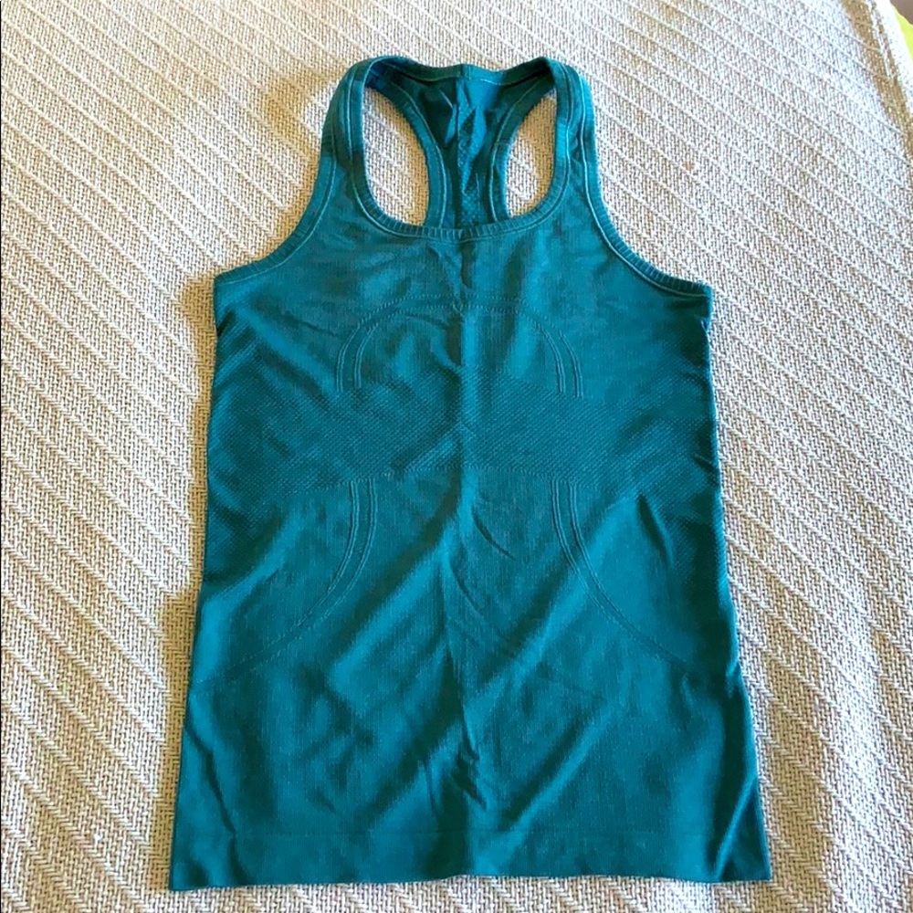 Lululemon swiftly tank Sz 4